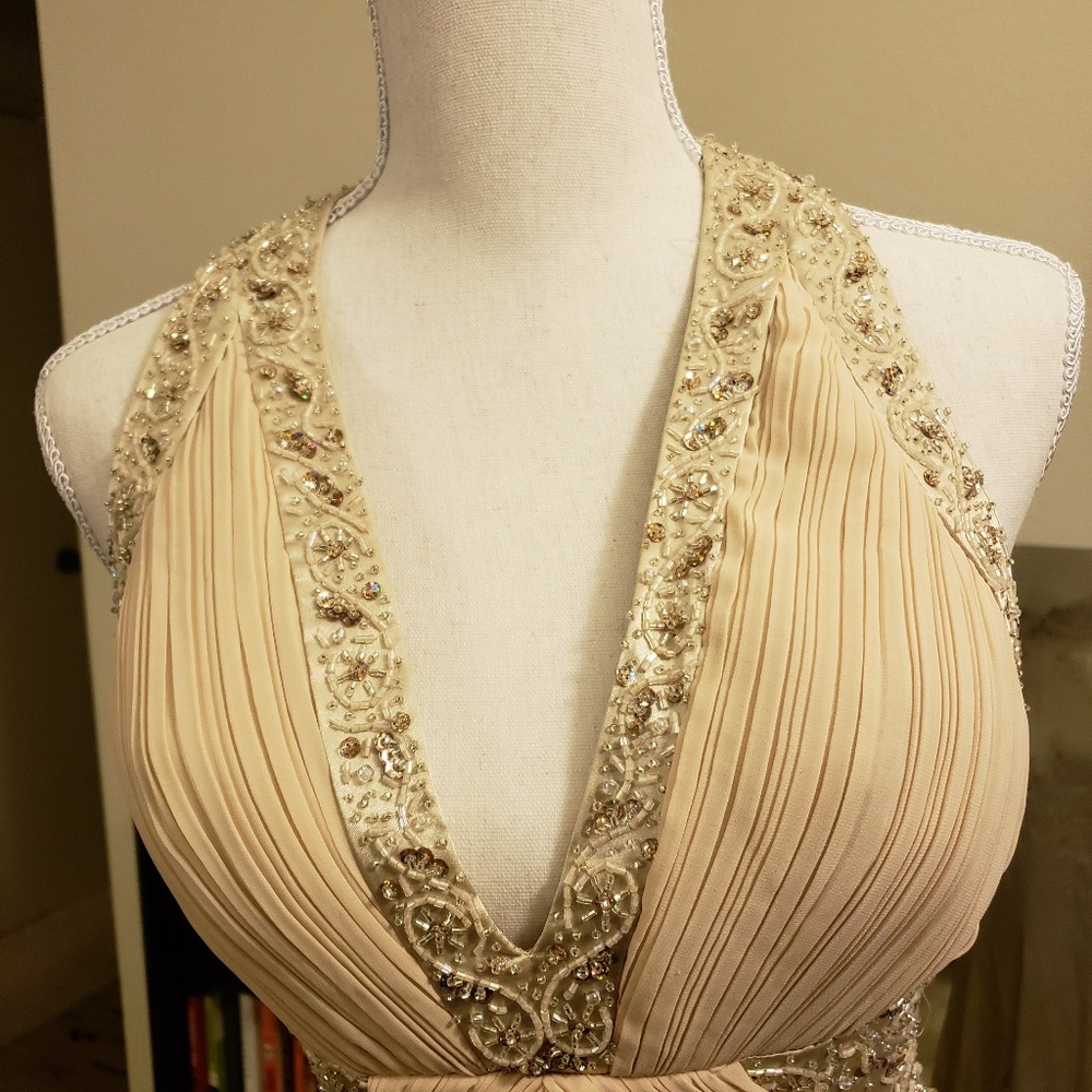 Dress - Picture 3 of 7